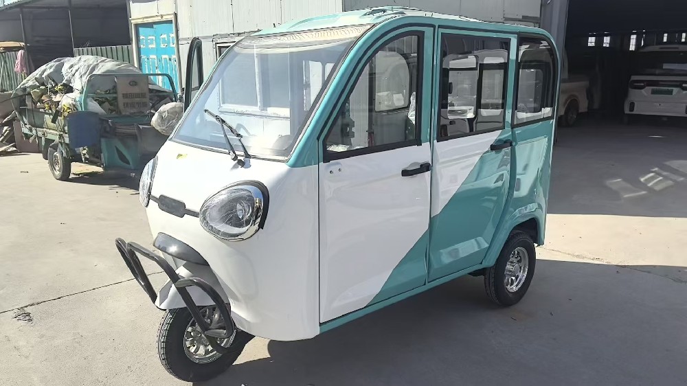 1800W Premium Compact Electric Passenger Tricycle